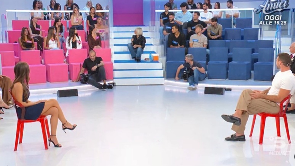 Uomini e Donne, tensioni e critiche nella nuova edizione