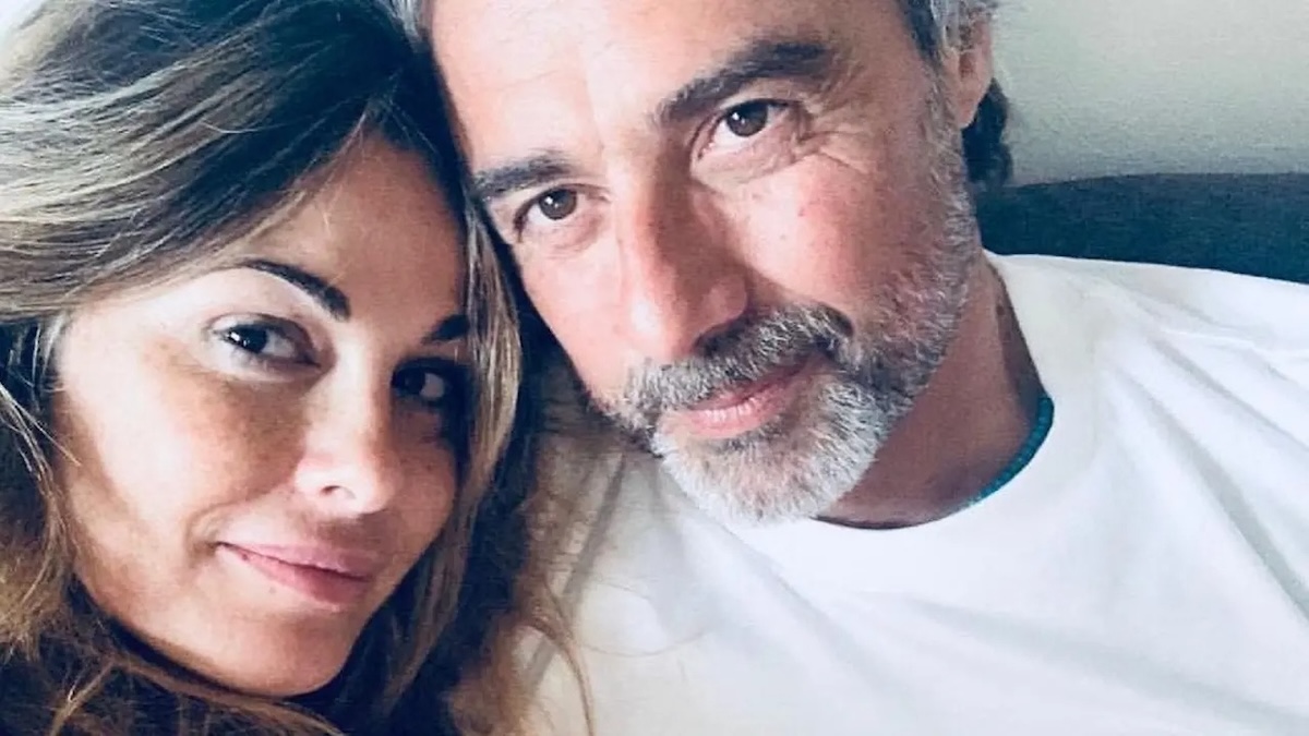 “Si è sposata”. Vanessa Incontrada bellissima in bianco: chi c’era e i dettagli del matrimonio